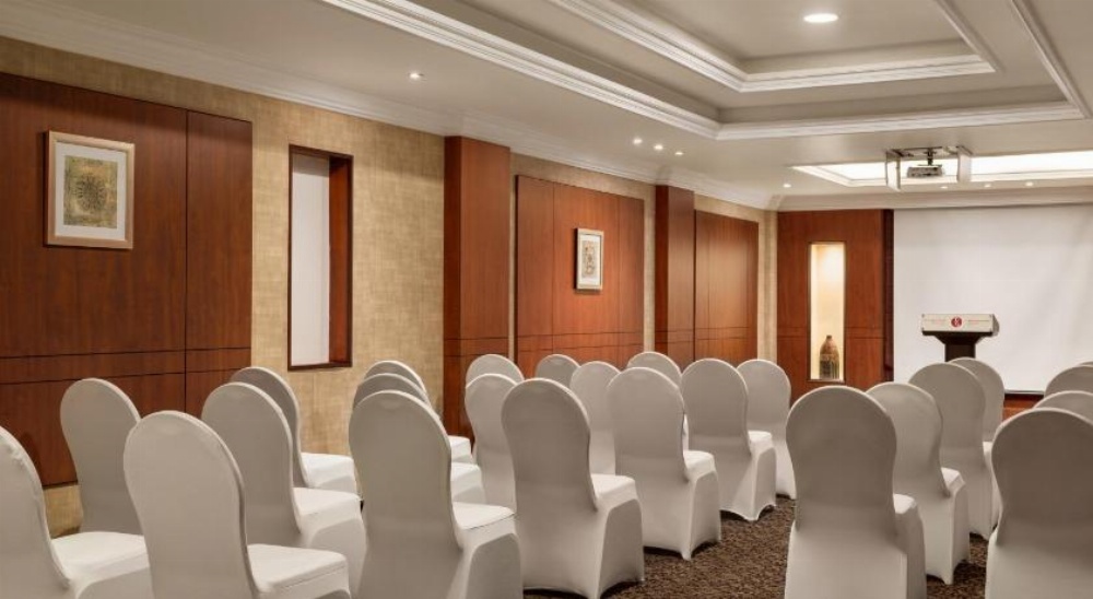 Ramada by Wyndham Dammam Khaleej Road Image 11