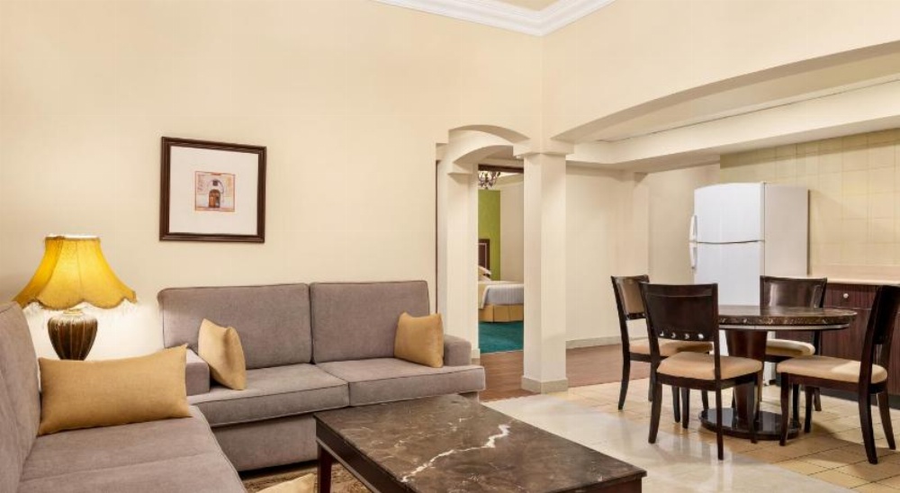 Ramada by Wyndham Dammam Khaleej Road Image 12