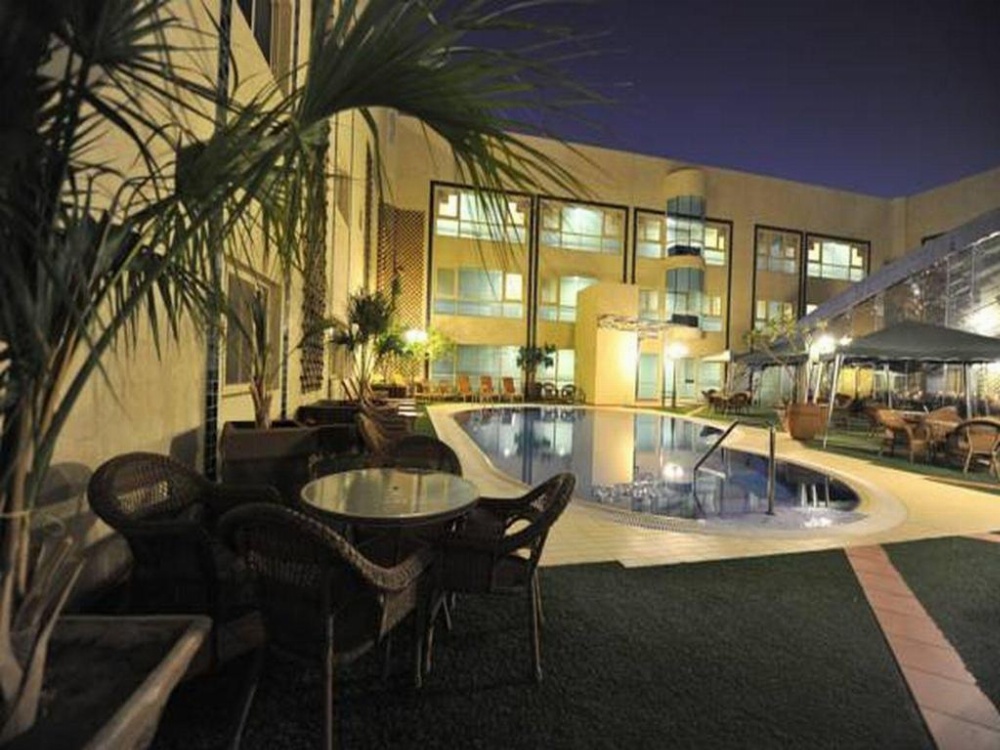 Ramada by Wyndham Dammam Khaleej Road Main image