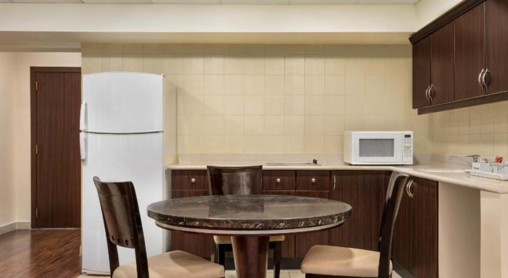 Ramada by Wyndham Dammam Khaleej Road Image 19
